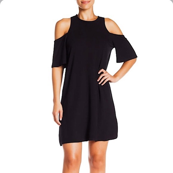 CUPCAKES & CASHMERE black cold shoulder dress size small new with tags NWT - Picture 1 of 3